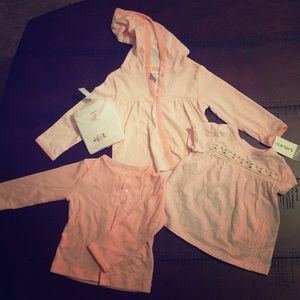Baby girls 12M Carter’s set